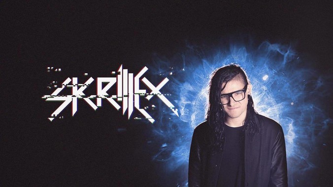 为什么女游泳运动员看起来大部分都是平胸？